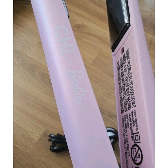 CHI x Barbie Dream Pink Digital Titatium Hairstyling Flat Iron - Picture 6 of 6